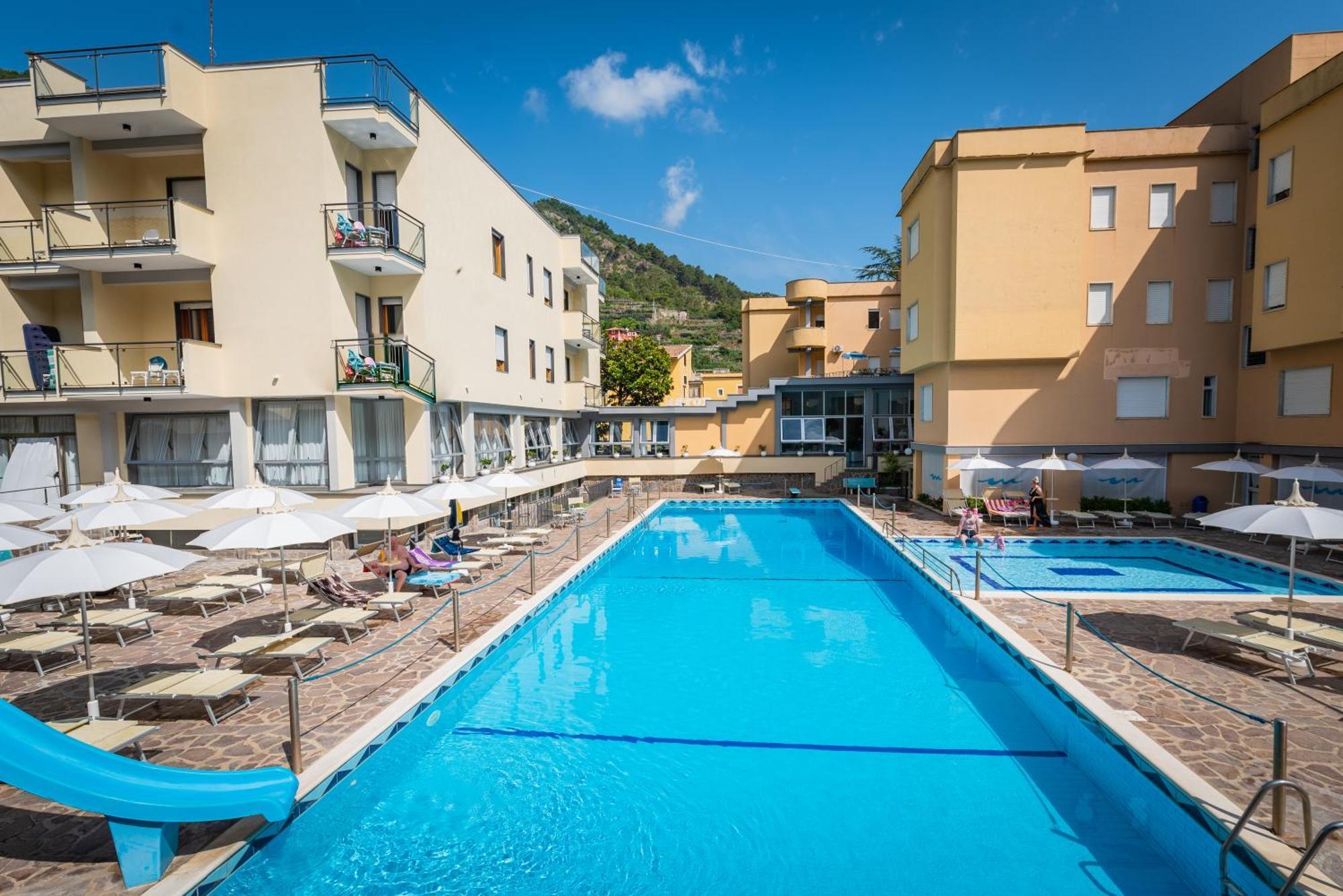 Casa Vacanza San Pietro Maiori Ngoại thất bức ảnh